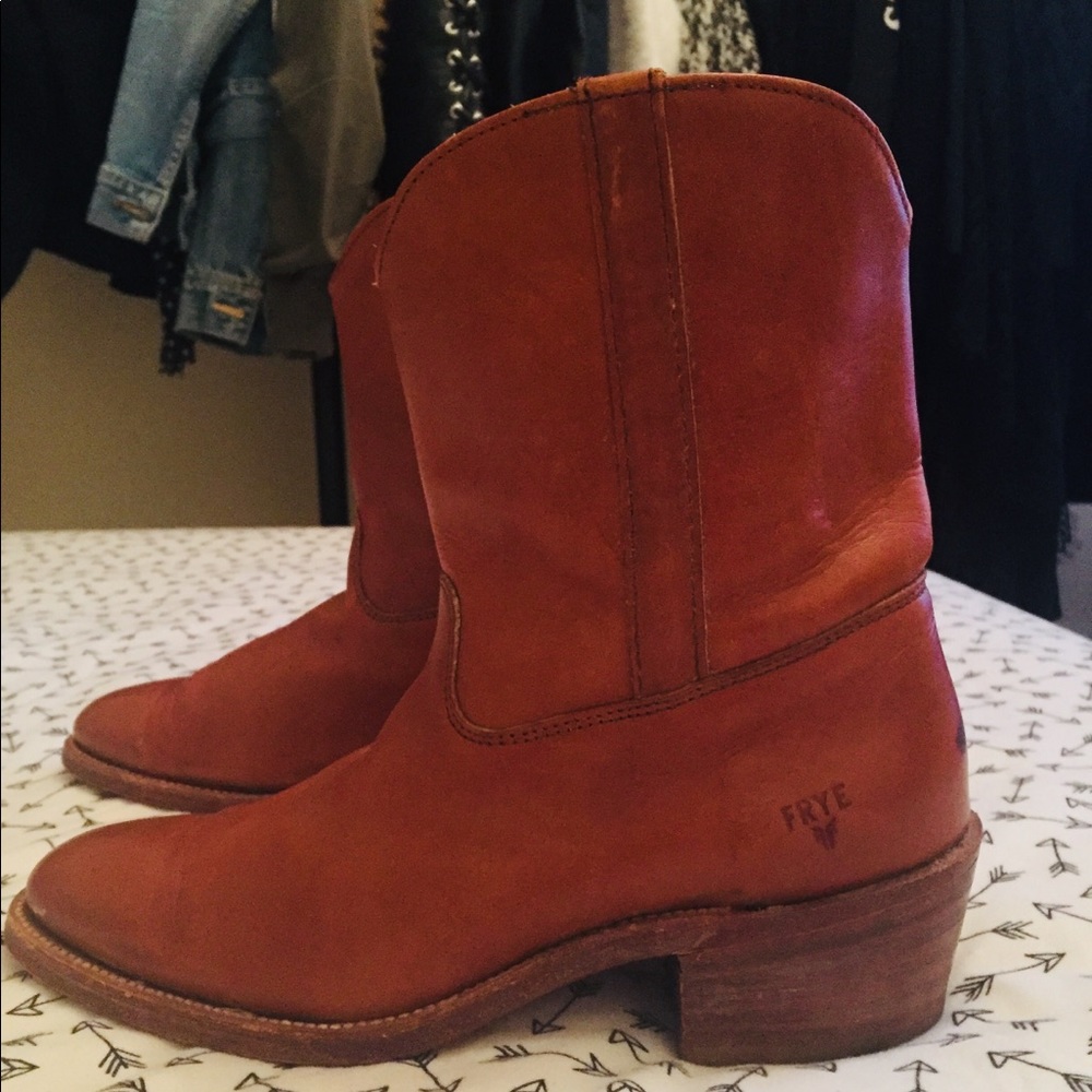 FRYE Cowboy boots